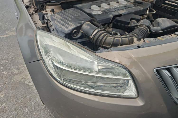 Used Buick Regal 2011 2.0L Comfort Edition Right Front Headlight