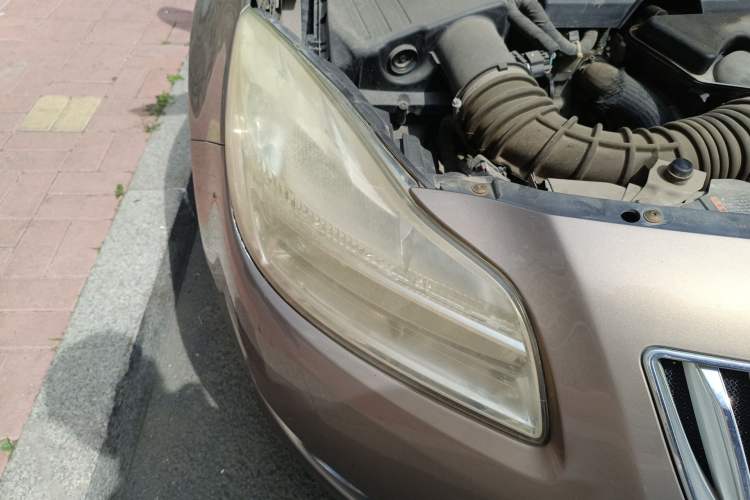 Used Buick Regal 2011 2.0L Comfort Edition Right Front Headlight