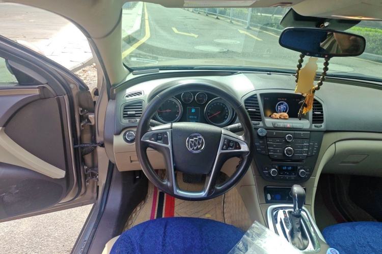 Used Buick Regal 2011 2.4L SIDI Comfort Edition Steering Wheel