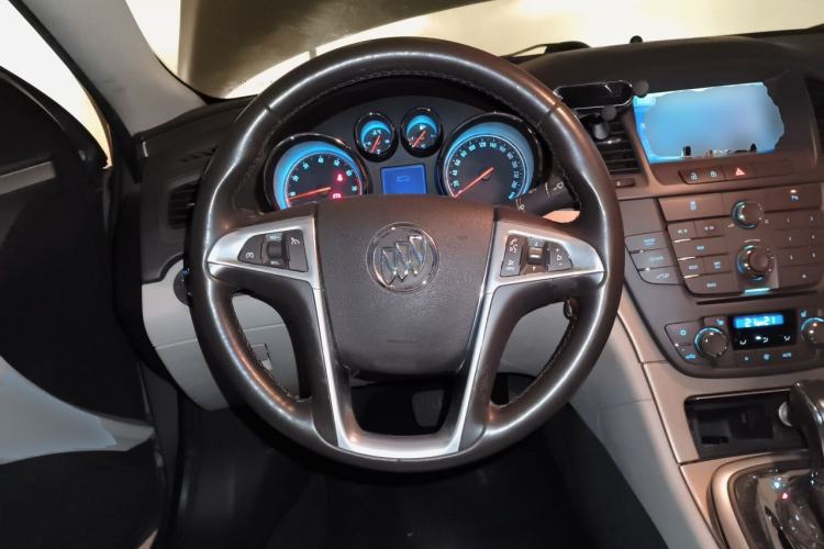 Used Buick Regal 2011 2.4L SIDI Elite Edition Steering Wheel