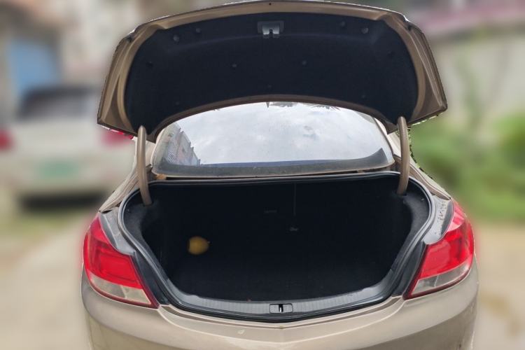 Used Buick Regal 2011 2.0L Comfort Edition Trunk