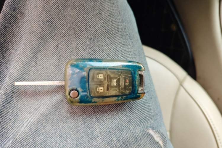 Used Buick Regal 2011 2.0L Comfort Edition Vehicle Key