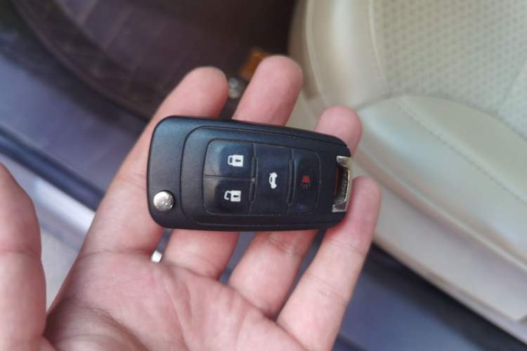Used Buick Regal 2011 2.0L Comfort Edition Vehicle Key