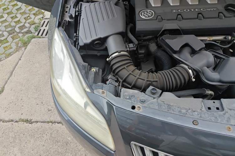Used Buick Regal 2012 2.0L Luxury Edition Engine Bay Right