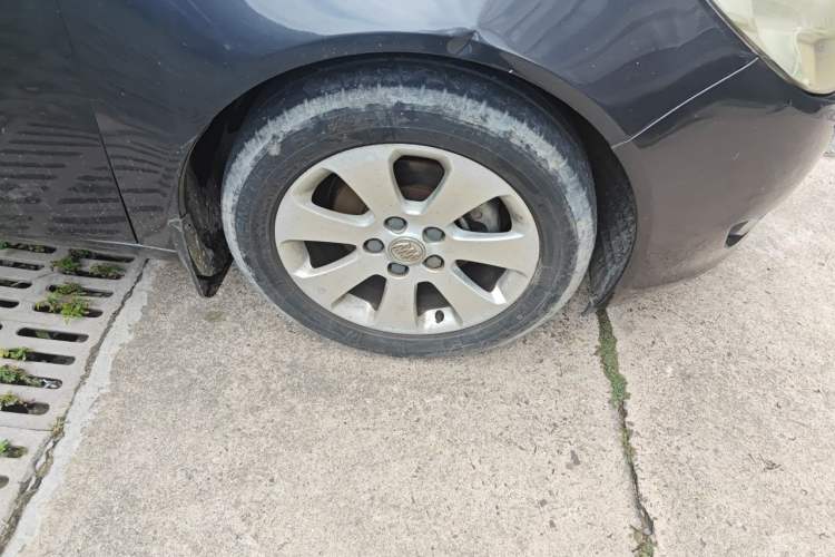 Used Buick Regal 2012 2.0L Luxury Edition Right Front Wheel Hub