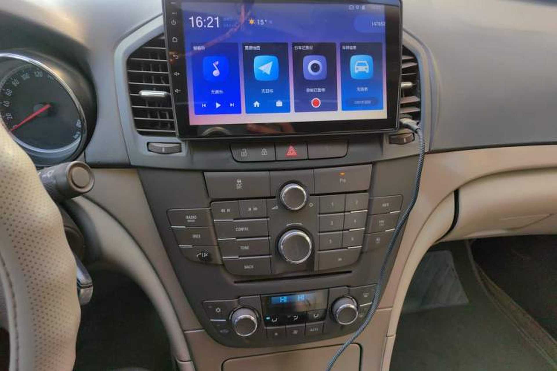 Used Buick Regal 2012 2.0L Comfort Edition Audio And AC Panel