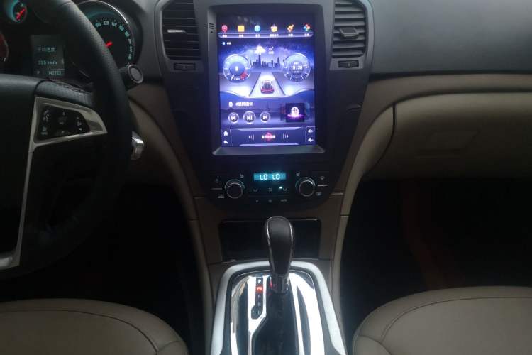 Used Buick Regal 2012 2.0L Comfort Edition Audio And AC Panel