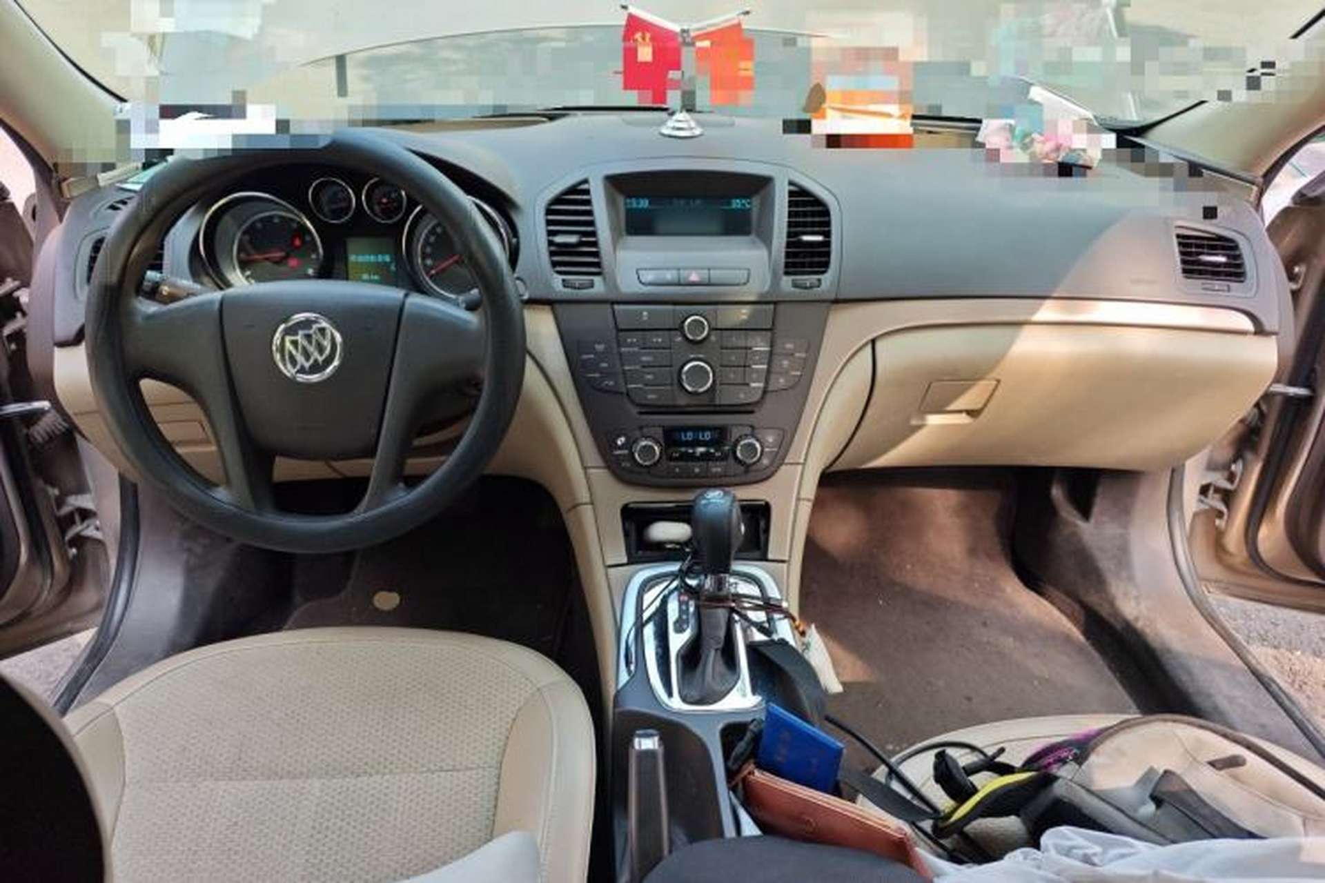 Used Buick Regal 2012 2.0L Comfort Edition Center Console