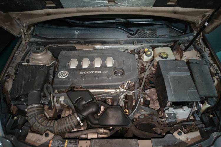 Used Buick Regal 2012 2.0L Comfort Edition Engine Bay