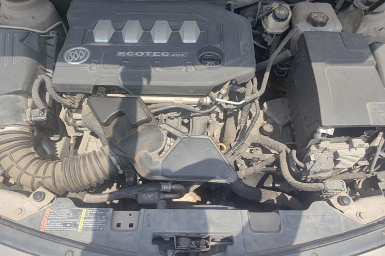 Used Buick Regal 2012 2.0L Comfort Edition Engine Bay