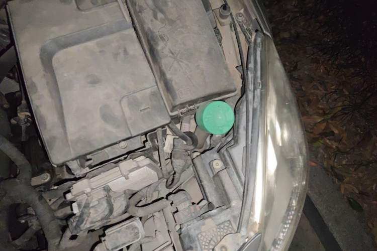 Used Buick Regal 2012 2.0L Comfort Edition Engine Bay Left