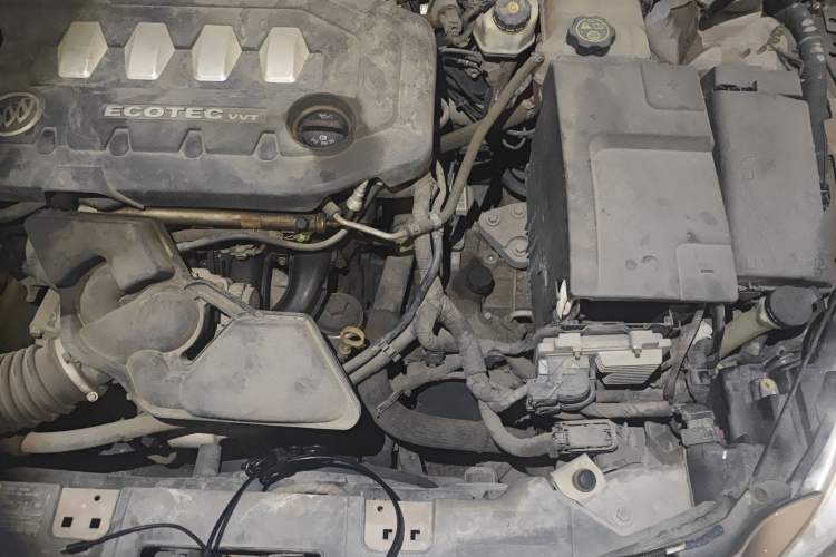 Used Buick Regal 2012 2.0L Luxury Edition Engine Bay Left
