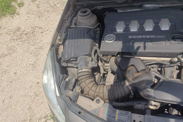 Used Buick Regal 2012 2.0L Comfort Edition Engine Bay Right
