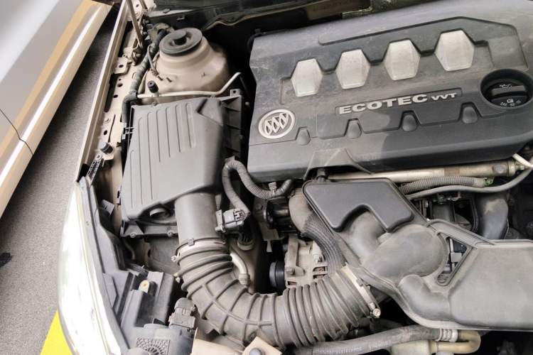Used Buick Regal 2012 2.0L Luxury Edition Engine Bay Right