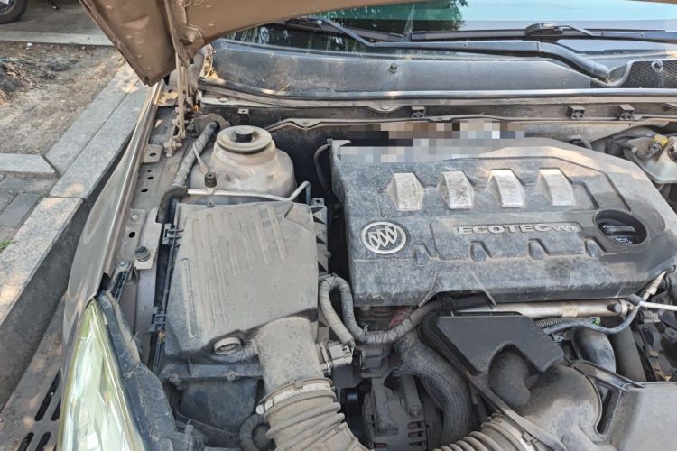 Used Buick Regal 2012 2.0L Comfort Edition Engine Bay Right