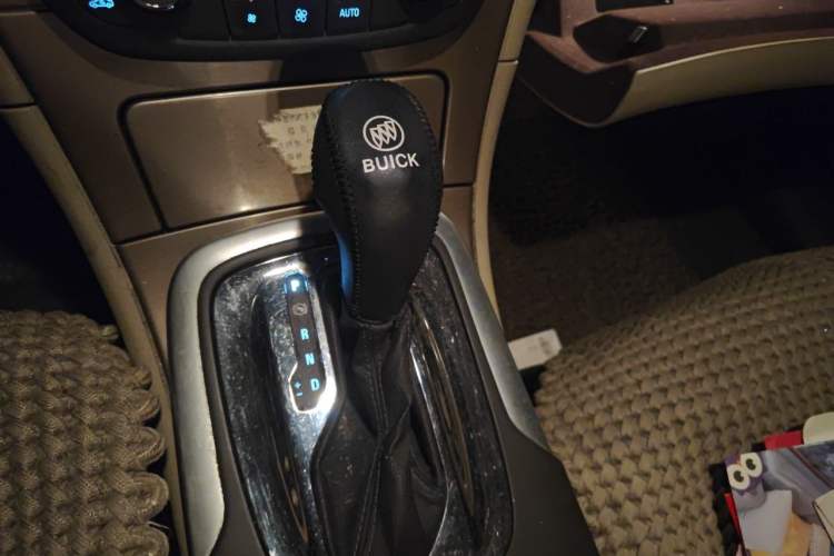 Used Buick Regal 2012 2.0L Comfort Edition Gear Lever