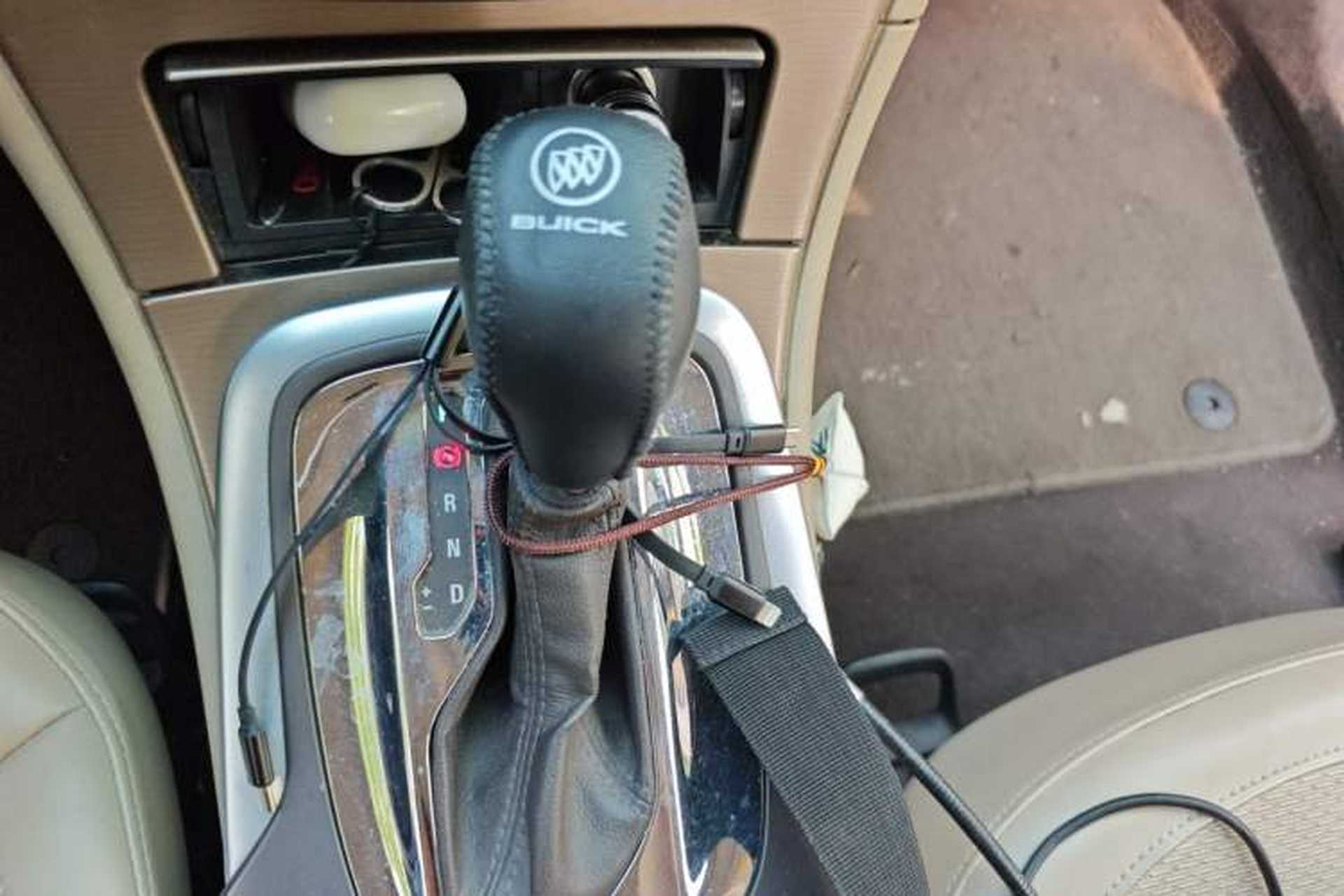 Used Buick Regal 2012 2.0L Comfort Edition Gear Lever