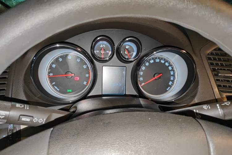 Used Buick Regal 2012 2.0L Comfort Edition Instrument Cluster
