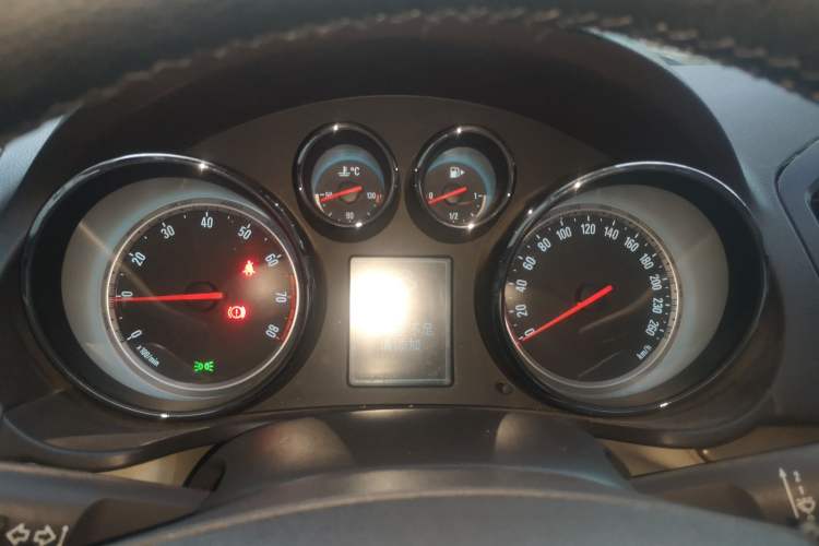 Used Buick Regal 2012 2.0L Comfort Edition Instrument Cluster