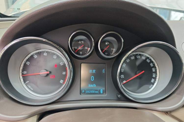 Used Buick Regal 2012 2.0L Luxury Edition Instrument Cluster