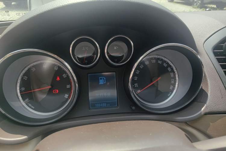 Used Buick Regal 2012 2.0L Comfort Edition Instrument Cluster