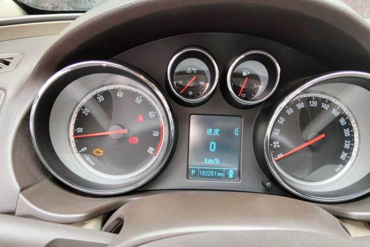 Used Buick Regal 2012 2.0L Luxury Edition Instrument Cluster