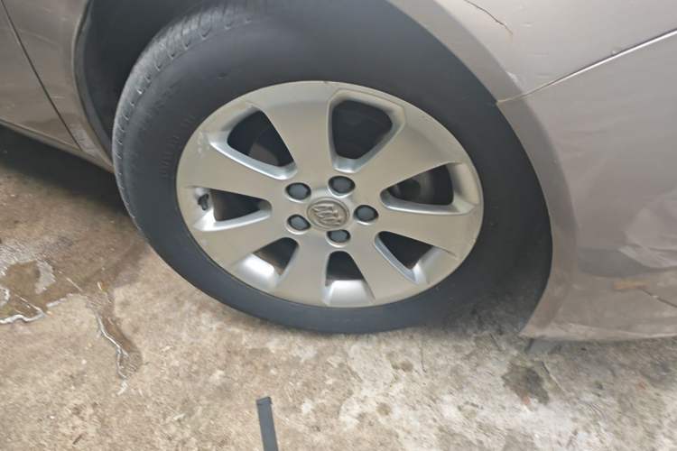 Used Buick Regal 2012 2.0L Comfort Edition Right Front Wheel Hub