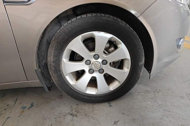 Used Buick Regal 2012 2.0L Comfort Edition Right Front Wheel Hub