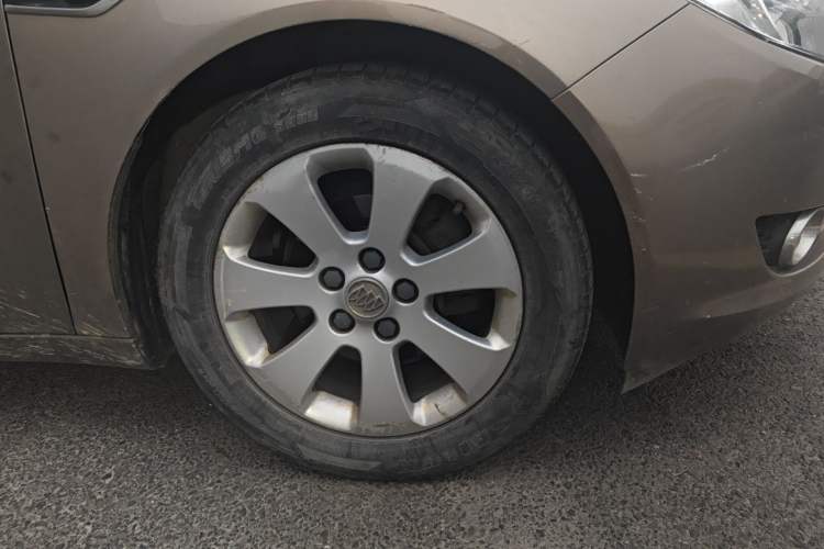 Used Buick Regal 2012 2.0L Luxury Edition Right Front Wheel Hub