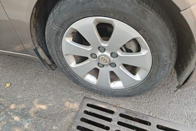 Used Buick Regal 2012 2.0L Comfort Edition Right Front Wheel Hub