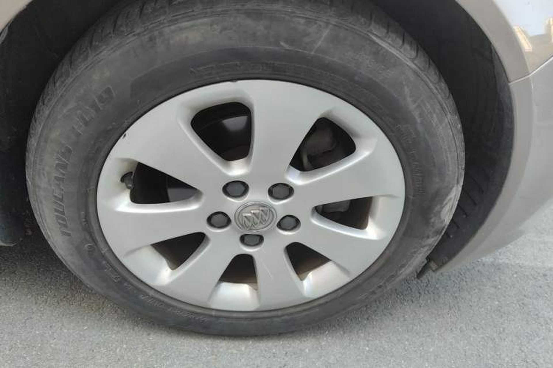 Used Buick Regal 2012 2.0L Luxury Edition Right Front Wheel Hub