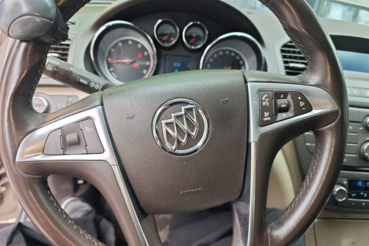 Used Buick Regal 2012 2.0L Luxury Edition Steering Wheel