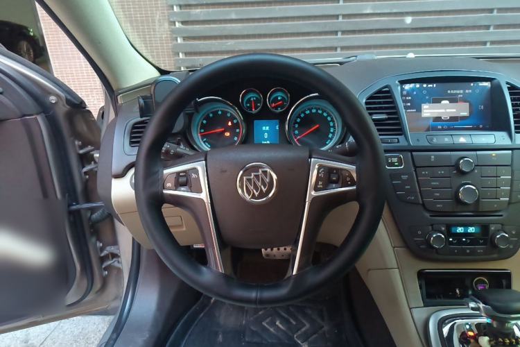 Used Buick Regal 2012 2.0L Luxury Edition Steering Wheel