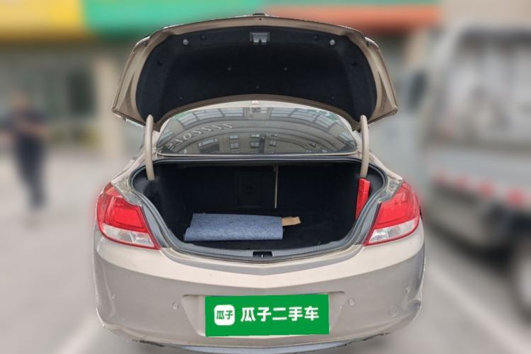 Used Buick Regal 2012 2.0L Luxury Edition Trunk