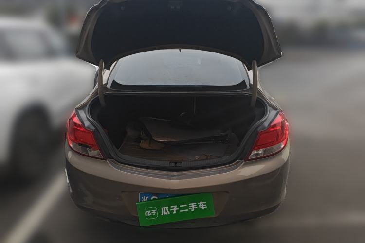 Used Buick Regal 2012 2.0L Luxury Edition Trunk