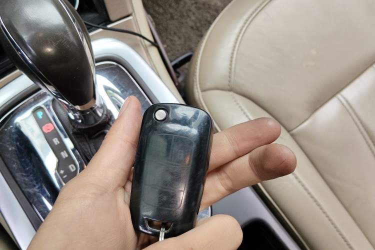 Used Buick Regal 2012 2.0L Luxury Edition Vehicle Key