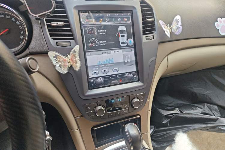 Used Buick Regal 2012 2.0L Comfort Edition Audio And AC Panel