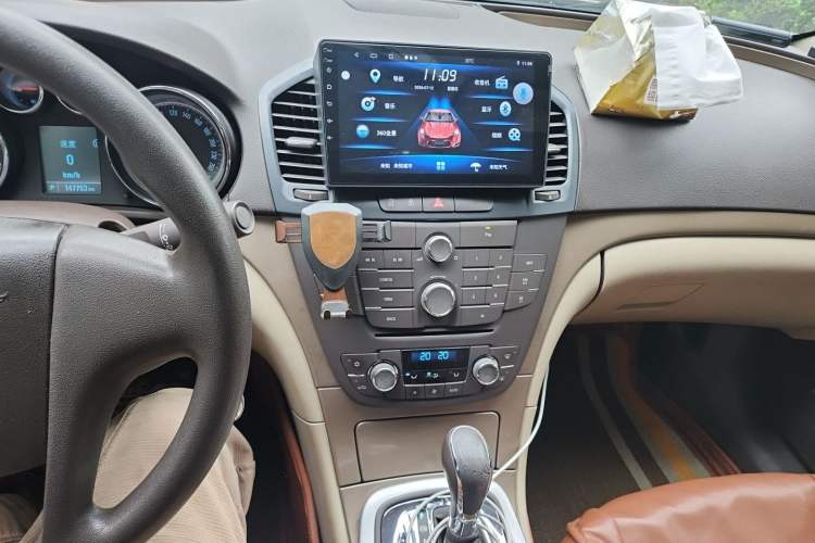 Used Buick Regal 2012 2.0L Comfort Edition Audio And AC Panel