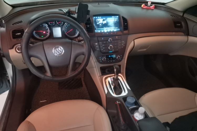 Used Buick Regal 2012 2.0L Comfort Edition Center Console