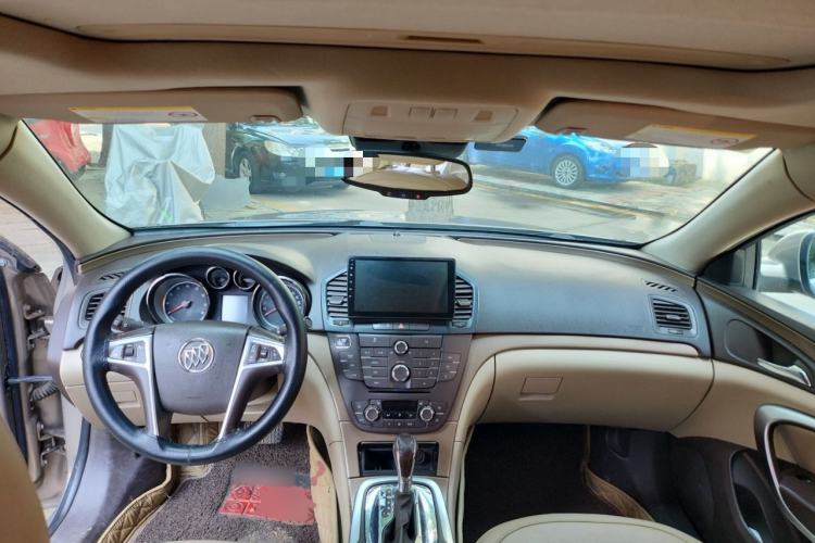 Used Buick Regal 2012 2.0L Luxury Edition Center Console
