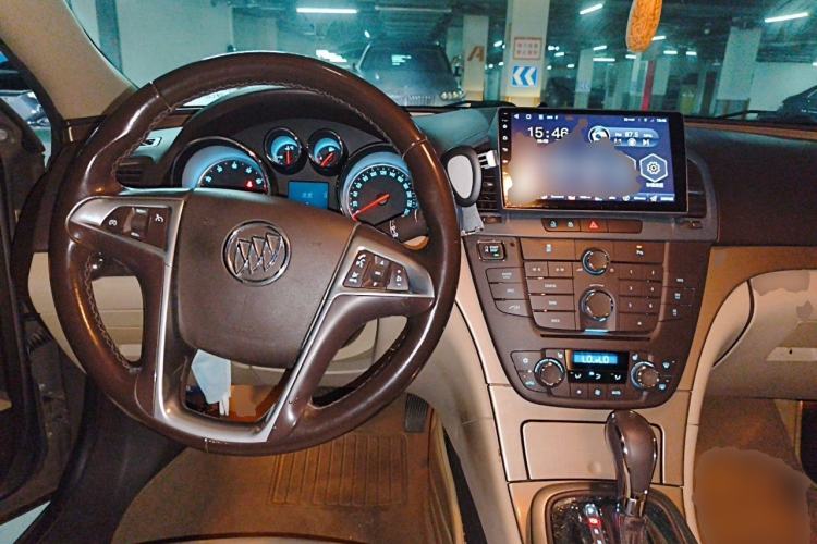 Used Buick Regal 2012 2.0L Luxury Edition Center Console