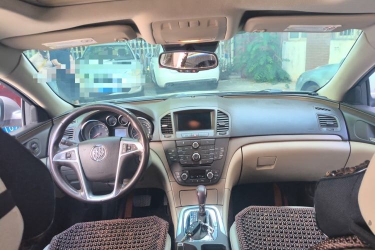 Used Buick Regal 2012 2.4L SIDI Elite Edition Center Console