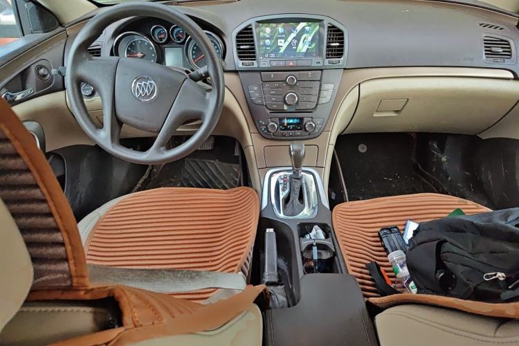 Used Buick Regal 2012 2.0L Comfort Edition Center Console