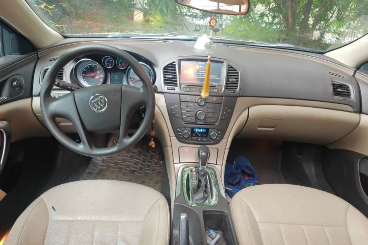 Used Buick Regal 2012 2.0L Comfort Edition Center Console