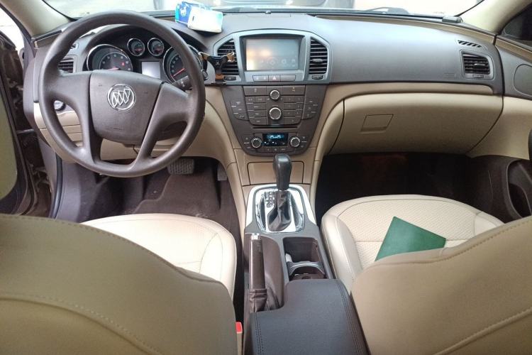 Used Buick Regal 2012 2.0L Comfort Edition Center Console