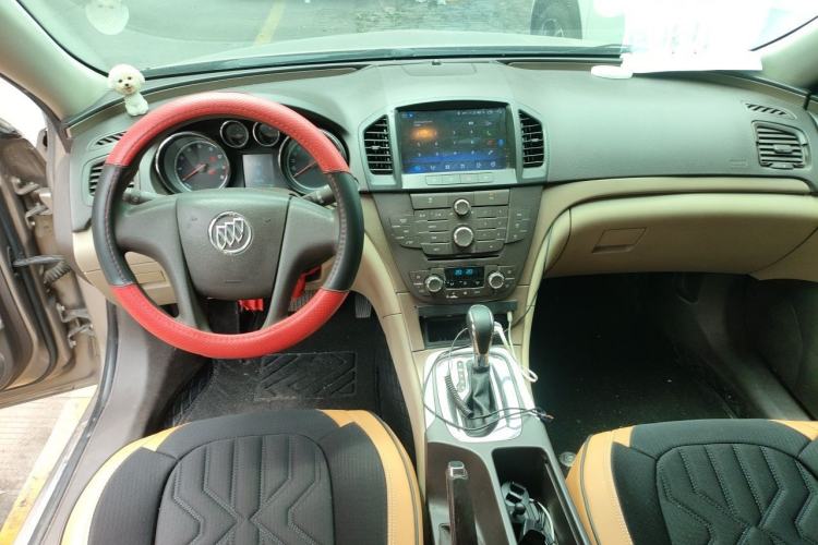 Used Buick Regal 2012 2.0L Comfort Edition Center Console