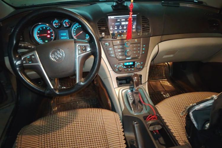 Used Buick Regal 2012 2.0L Luxury Edition Center Console