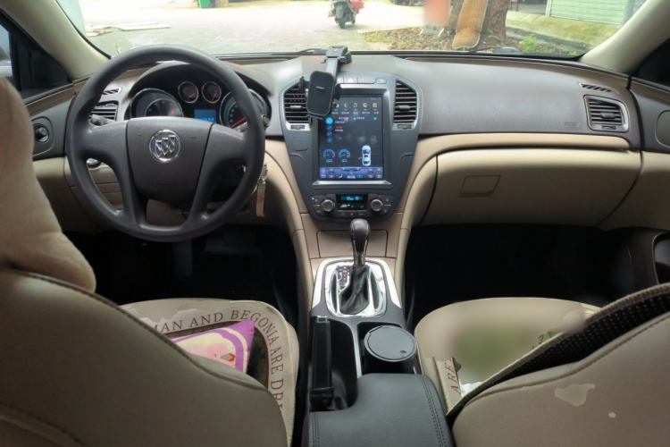 Used Buick Regal 2012 2.0L Comfort Edition Center Console