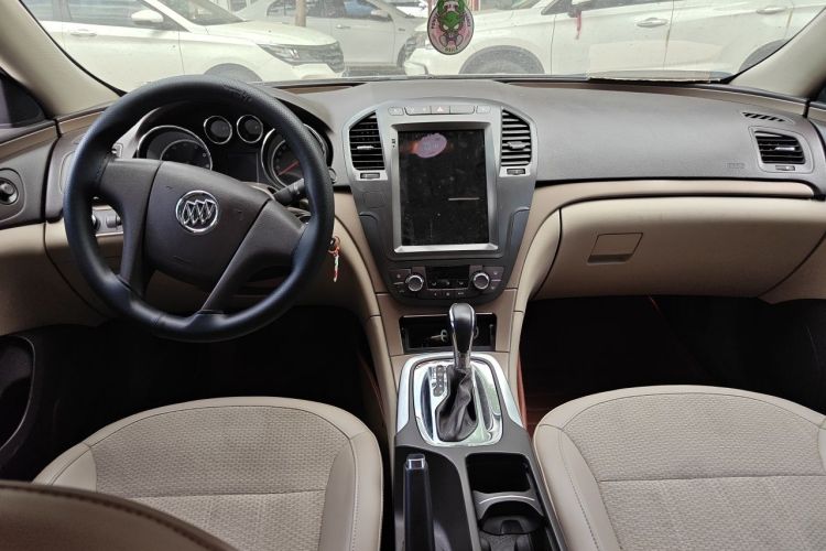 Used Buick Regal 2012 2.0L Comfort Edition Center Console