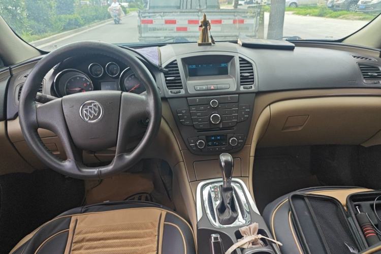 Used Buick Regal 2012 2.0L Comfort Edition Center Console